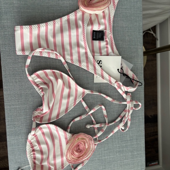 SAME Bikini - Picture 7 of 7